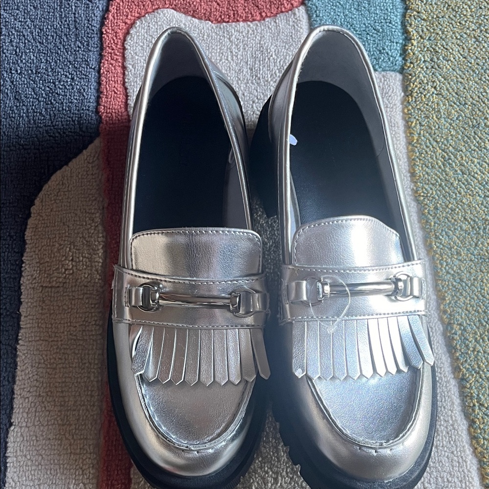 Women’s size 9 Old Navy Silver Loafers with Fringe Detail